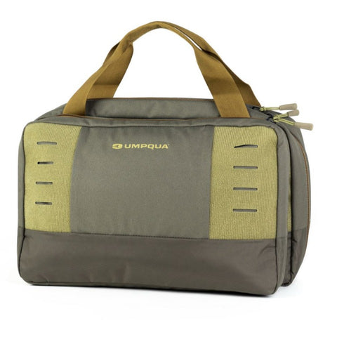 Umpqua Fly tying Kit Traveler Bag, Flyfishing, Australia, NZ